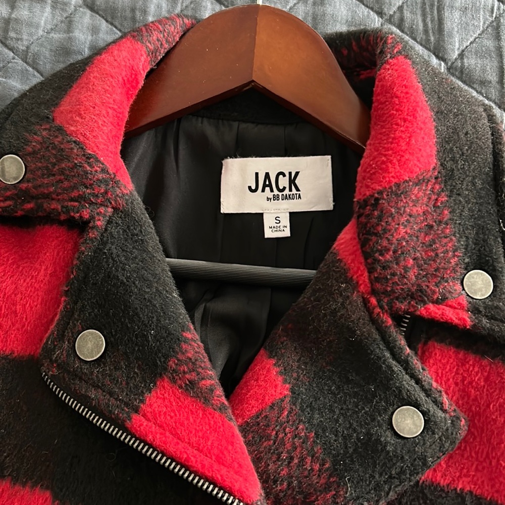 Fleece cropped Buffalo plaid jacket. Worn once.